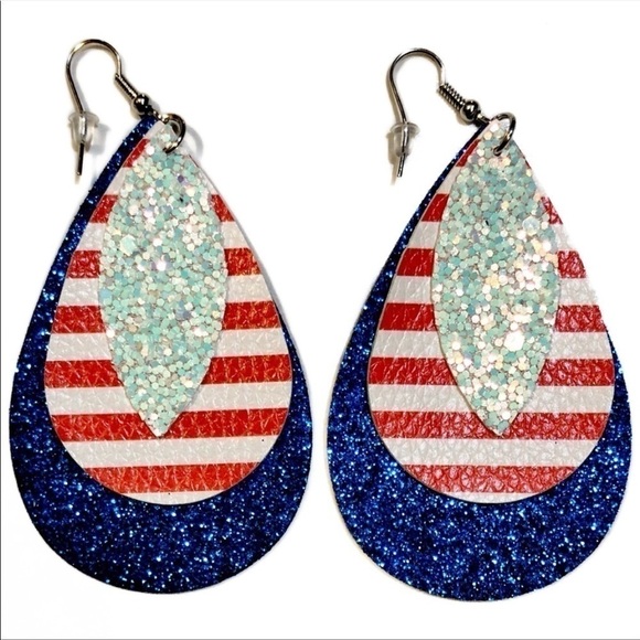 New! Lightweight Faux Leather Drop 3 Layer Patriotic Red Dangle Earrings - Picture 1 of 11